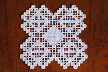 ハーダンガー刺繍の古いクロス_c0215933_16415296.jpg