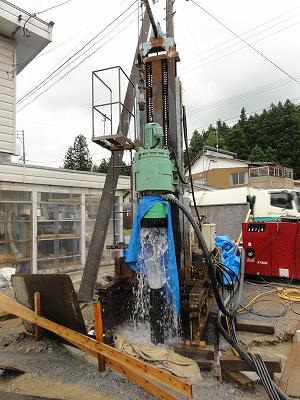 山の近くでいい水が出ました_a0084753_10375489.jpg