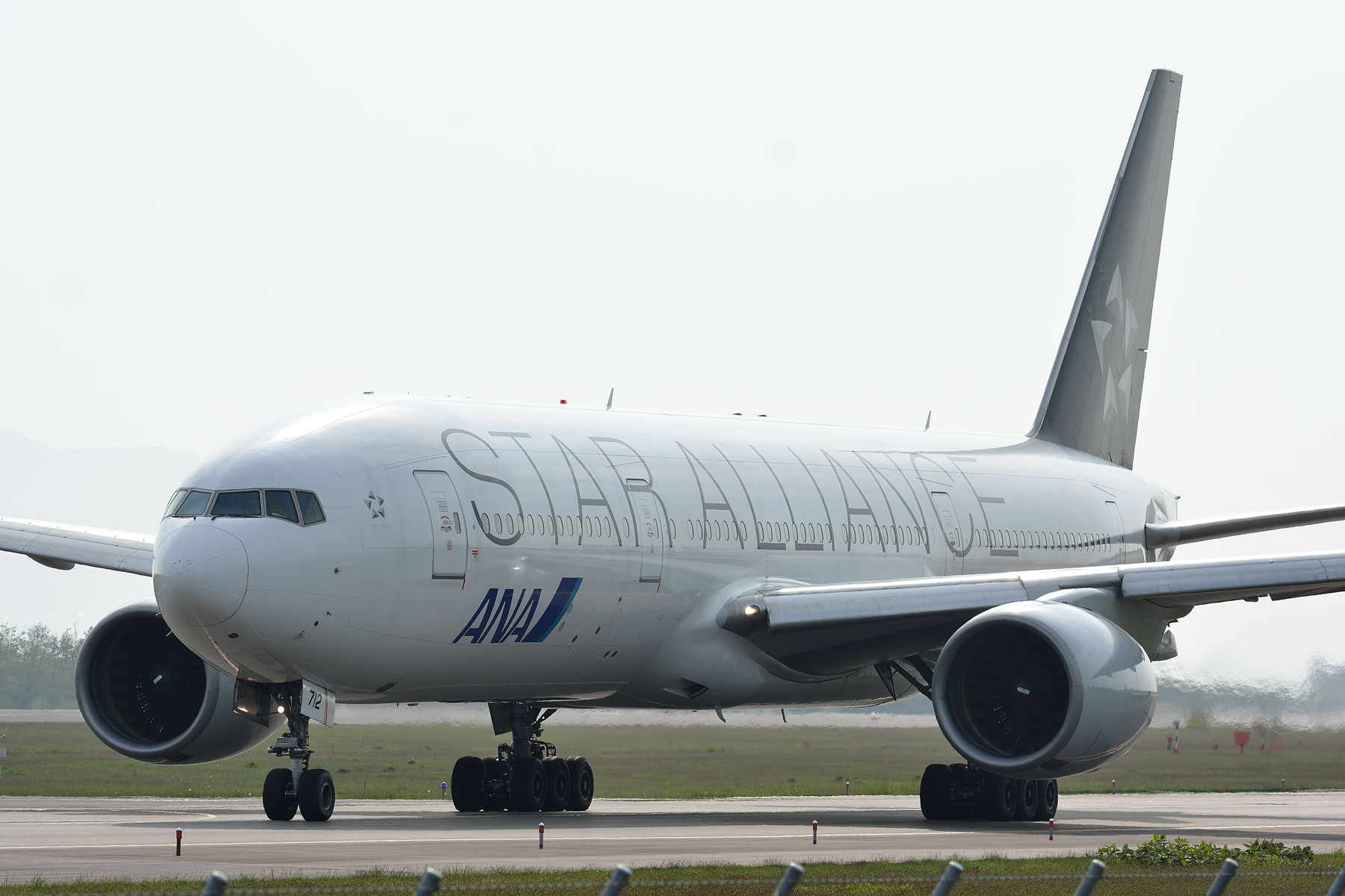 BOEING 777-200 / JA712A - STAR ALLIANCE - : SKY LOUNGE BOEING 777-200 / JA712A - STAR ALLIANCE - : SKY LOUNGE