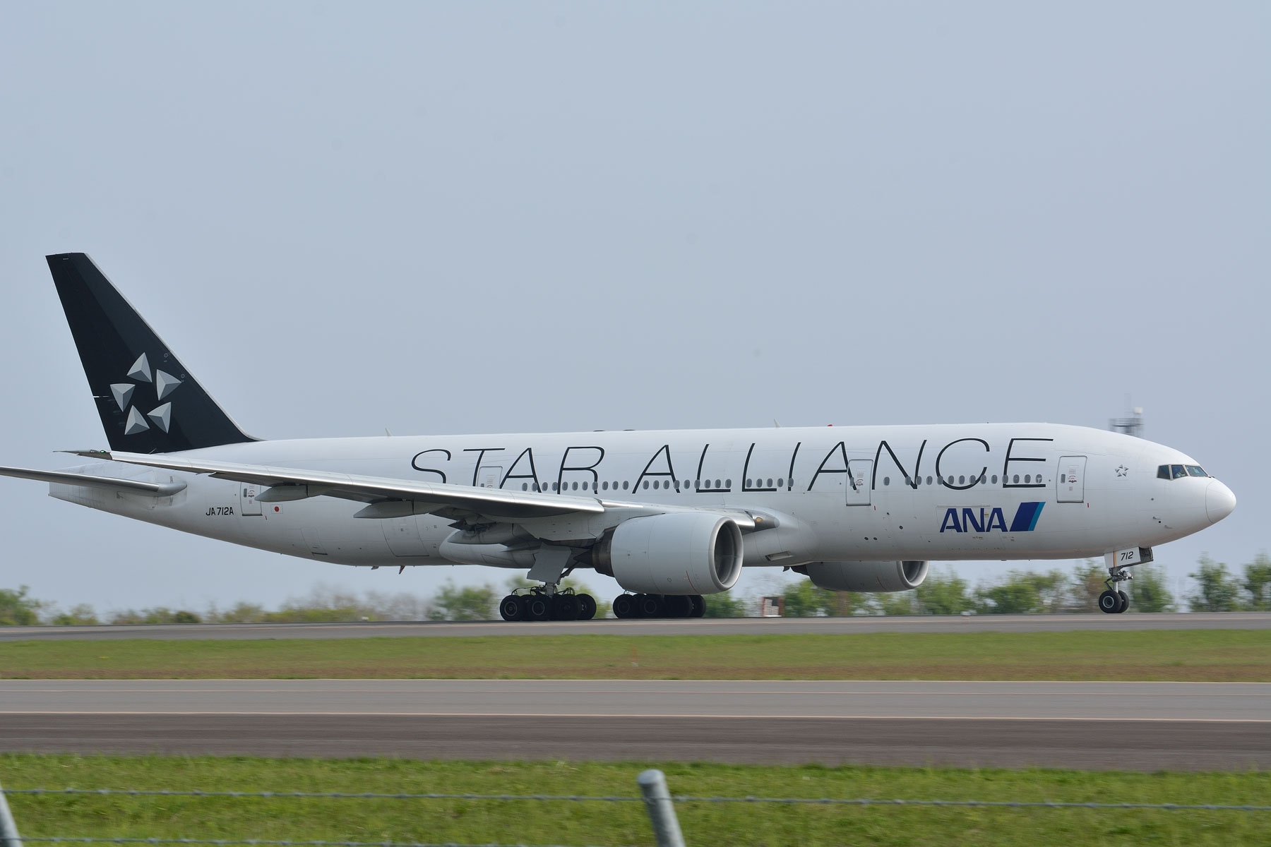 BOEING 777-200 / JA712A - STAR ALLIANCE - : SKY LOUNGE BOEING 777-200 / JA712A - STAR ALLIANCE - : SKY LOUNGE