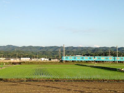線路は続くよどこまでも♪_e0136066_2017309.jpg
