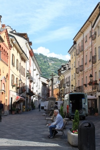 2013年イタリア6日目 アオスタ散策_a0059035_2203354.jpg