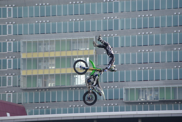 昨日のモンスターエナジーのイベント内でのFMX_b0024266_23433036.jpg