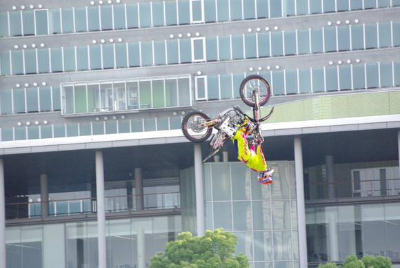 昨日のモンスターエナジーのイベント内でのFMX_b0024266_23442019.jpg