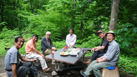 谷川岳虹芝寮で故岡部牧夫との思い出を語る会を開く_c0242406_8183859.jpg