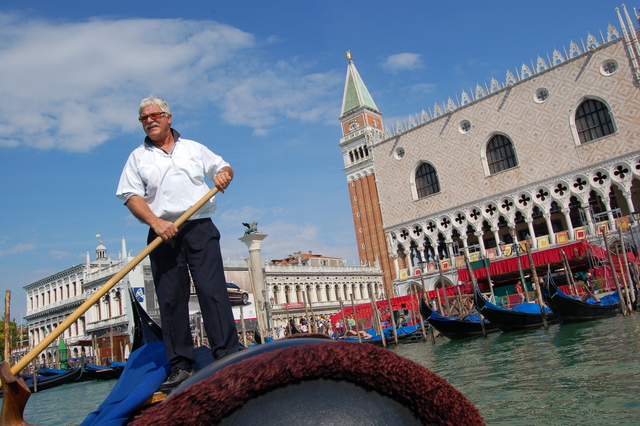 ⑤ La Biennale de Venise 2013 @ tourisme - ヴェネチアビエンナーレ2013　街のイメージ_a0231632_17111555.jpg