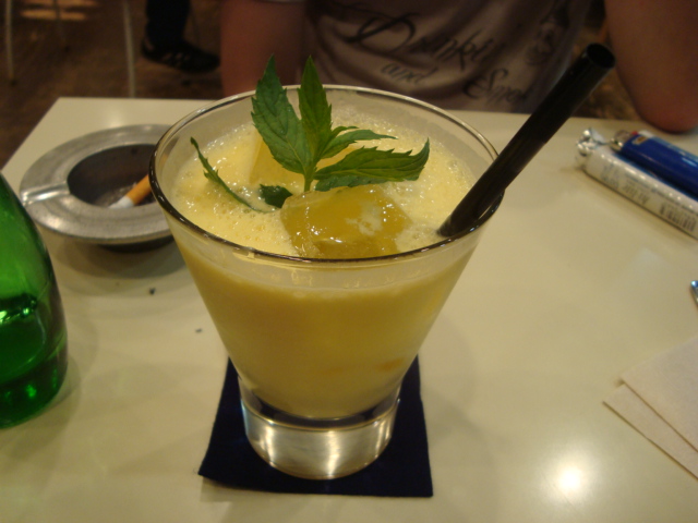 吉祥寺「A.B.Cafe エビカフェ」へ行く。_f0232060_17552253.jpg