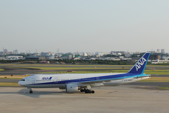 ANA ご当地プレーン 伊丹空港ITMにて_d0202264_45509.jpg