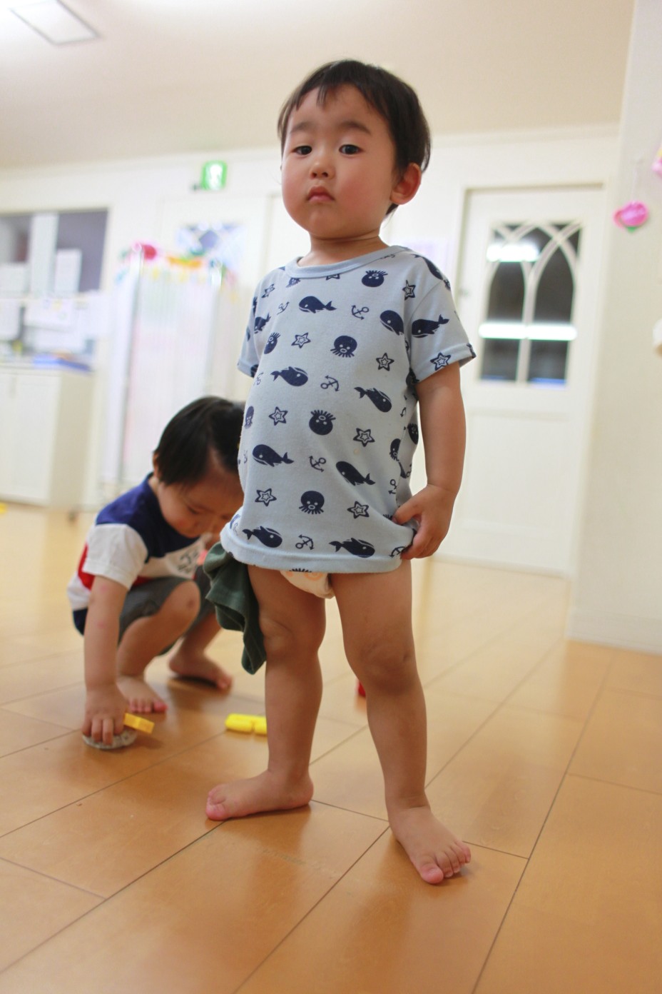 ゆいくん ズボンを履く ししのこほいくえん ゆいくん ズボンを履く ししのこほいくえん