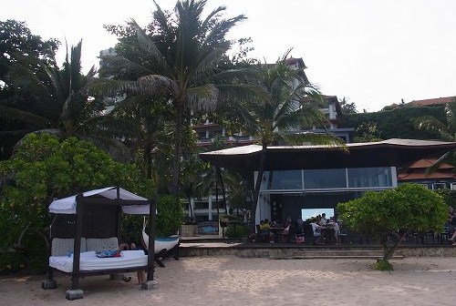 Pool & Beach を満喫しよう @ Nikko Bali Resort & Spa (\'13年5月)_a0074049_0382325.jpg