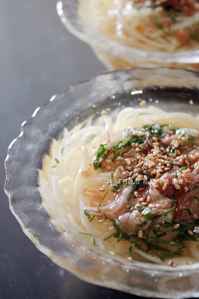 青じそ香る、梅おかかのひんやり朝麺とニューフェイスのそばらーめん。_e0192461_12261427.jpg