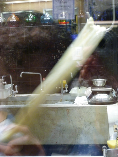 【東京駅情報】papabubble（パパブブレ） 東京大丸店で飴づくり見学＠後編_c0152767_22174092.jpg