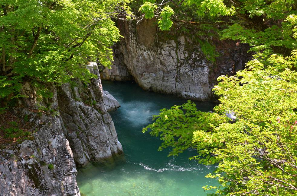 飯豊山の麓_b0223668_6523056.jpg
