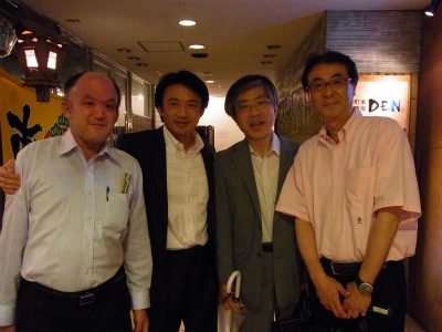 赤セミ_f0157910_12213139.jpg