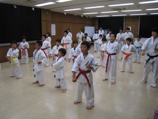 手稲教室 みんな笑顔で稽古!_c0118332_2314266.jpg