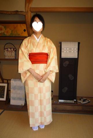 着付けをお稽古中の方・教える方々の着物姿。_f0181251_1826173.jpg