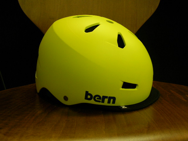 bern/macon visorちょっとだけ入荷しました！_b0189682_11523737.jpg