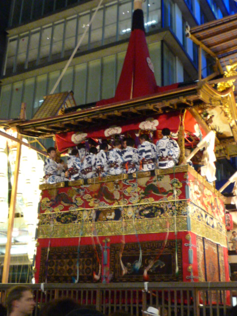 夏結城に田植えの帯のお客様、来月は祇園祭。_f0181251_15525335.jpg