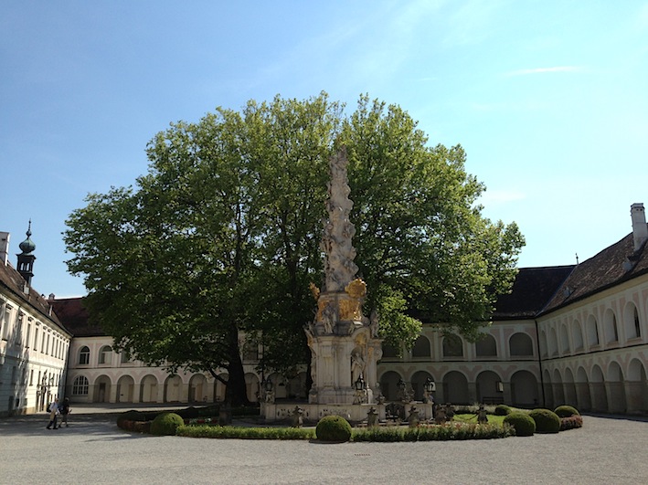 Vienna - Stift Heiligenkreuz_a0224329_1043293.jpg