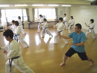 日曜空手 新川教室 親子空手!_c0118332_14315949.jpg