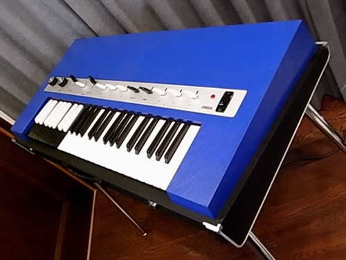 Yamaha YC-10 ivory & blue_e0045459_012361.jpg