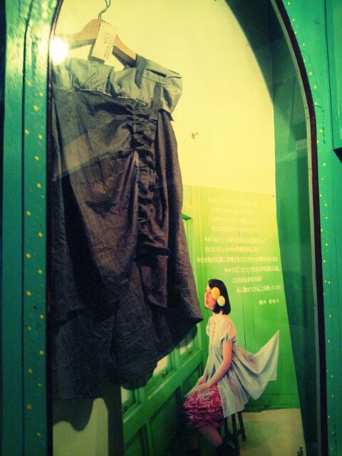 衝動のシルエット展としろくまさんとひよことムーンライト展ご案内_c0246783_19158.jpg