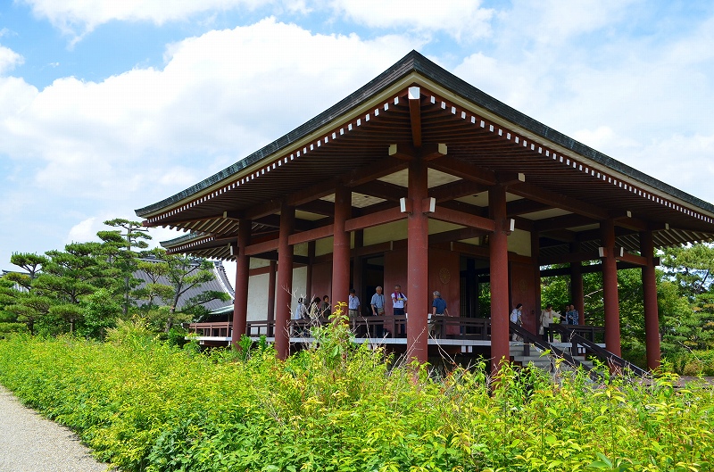 昔は『中宮寺』の弥勒菩薩が有名だったが・・・_e0237645_17175311.jpg