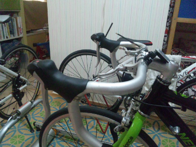 new balance キッズ ロードバイク TAJ24