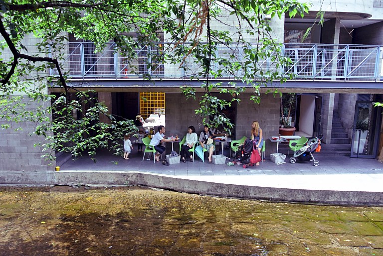 京都アッシシ君、ポタで祇園白川、木屋町　20130625_a0050572_23474844.jpg