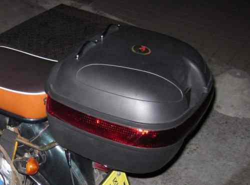 市販のリアボックス 取り付け方法 Givi等 ベース付きケース カブ90で日本一周とか 市販のリアボックス 取り付け方法 Givi等 ベース付きケース カブ90で日本一周とか