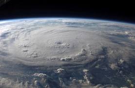 最近の太陽も面白い三角形のコロナホール登場！：いったい太陽は何なのか？_e0171614_8413351.jpg