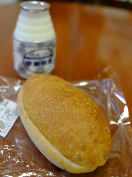「福岡・糸島 緑の農園 にぎやかな春 つまんでご卵のたまごかけご飯」_a0000029_1172557.jpg