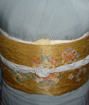和裁士の後輩の着物姿・着物を捨てないで!_f0181251_17224380.jpg