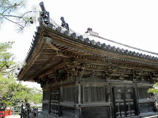 瑞巌寺の鬼瓦_c0248013_1721114.jpg