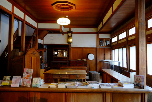 「福岡・糸島 伊都安蔵里(いとあぐり) あぐりバーガー」_a0000029_0575071.jpg