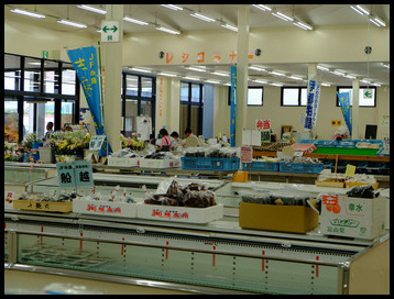 「福岡・糸島 伊都菜彩(いとさいさい) 産直市場」_a0000029_120591.jpg