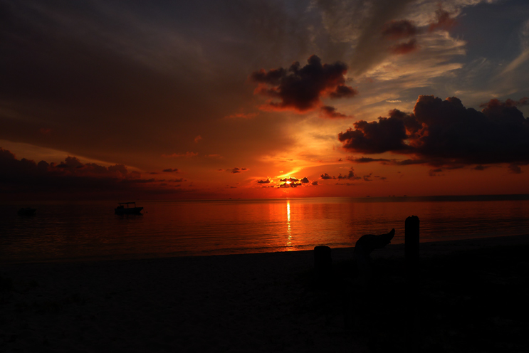 2013 Amanpulo - 19　今日のSunset　その1_c0147790_1425172.jpg