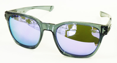 OAKLEY CRYSTALBLACK COLLECTION HOLBROOK&GRAGEROCK入荷!_c0003493_10505970.jpg