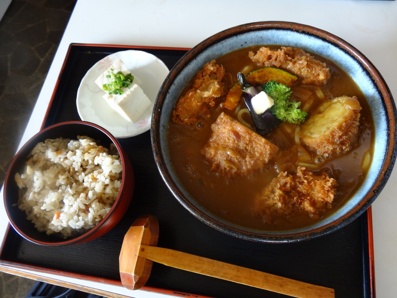 旭でミニカレー饂飩付きの天丼です。_c0225997_0362235.jpg