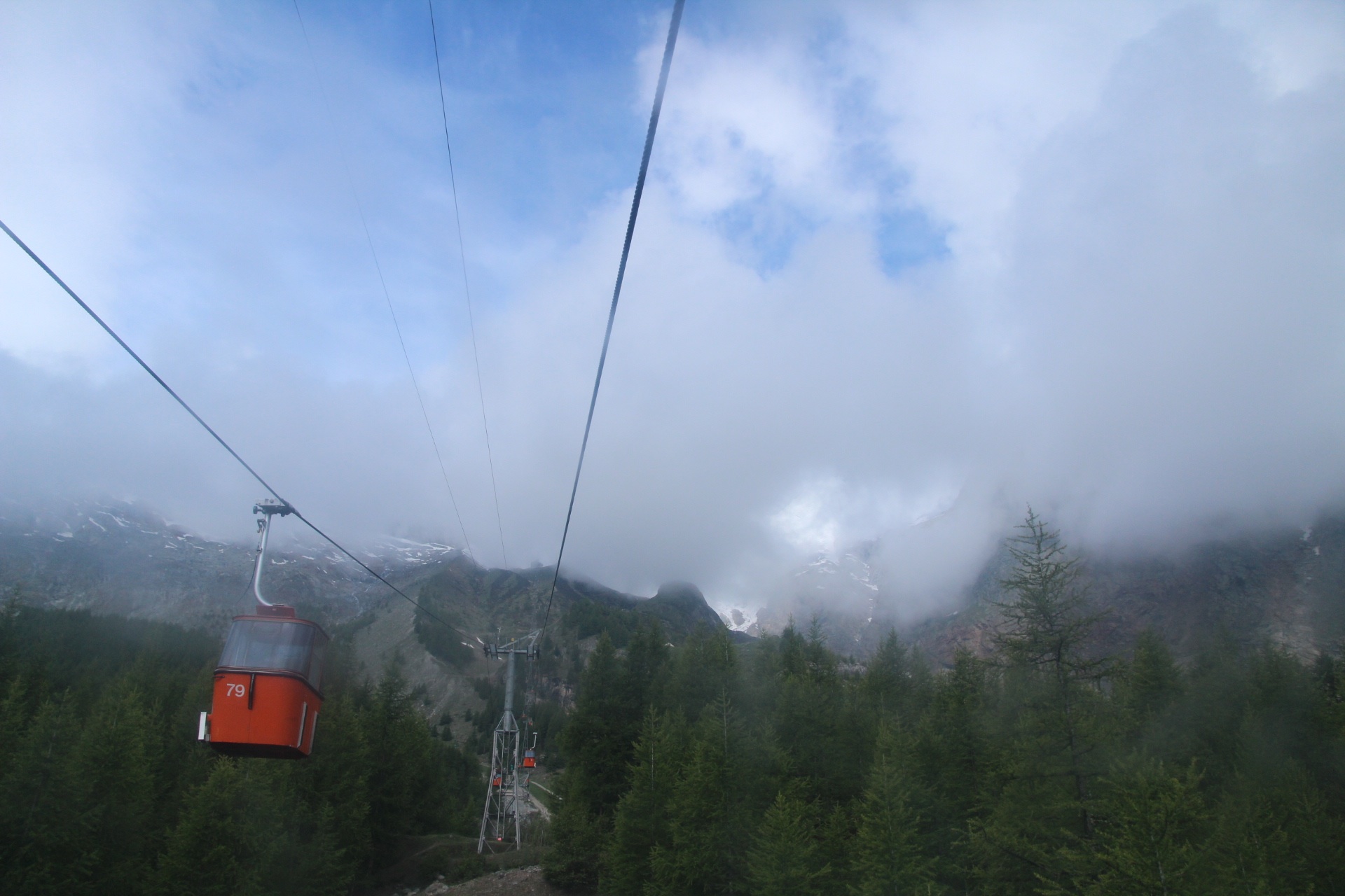 e0024081_00790.jpg