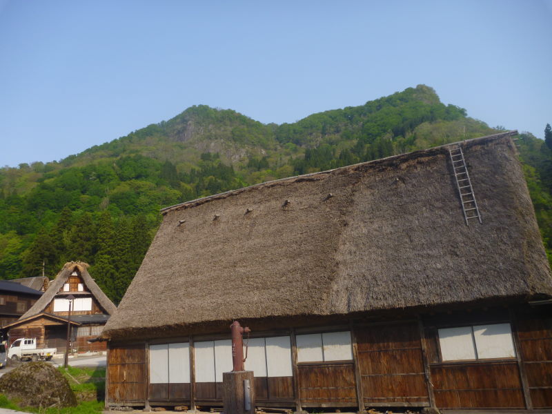 山間に突如として現れた昔話の世界：世界遺産・相倉合掌造り集落-初ロード旅・鈴鹿を目指して⑥_e0138081_5265616.jpg