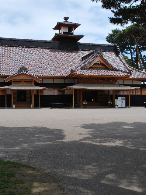 函館五稜郭の旧箱館奉行所(函館レプリカ建築探訪)_f0142606_5333158.jpg