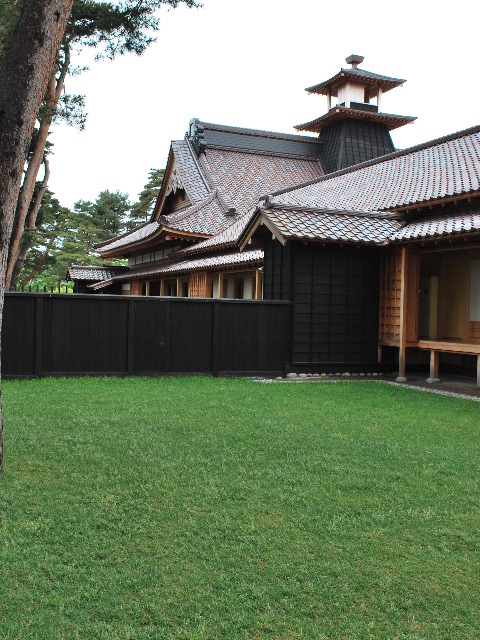 函館五稜郭の旧箱館奉行所(函館レプリカ建築探訪)_f0142606_651484.jpg