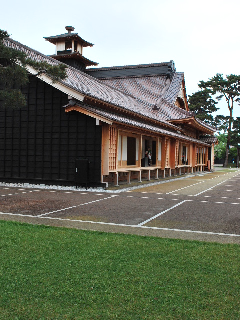 函館五稜郭の旧箱館奉行所(函館レプリカ建築探訪)_f0142606_66185.jpg