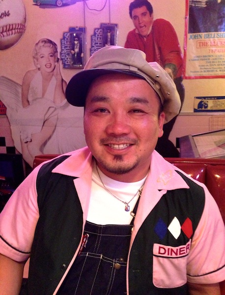 首振り人形とハンバーガー_f0216206_184283.jpg