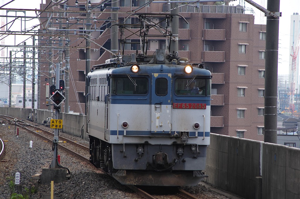 今日の貨物列車（6/29）_f0203926_22332913.jpg