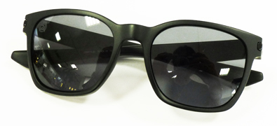 OAKLEY SHAUN WHITE(ショーン・ホワイト)シグネチャーモデルGRAGEROCK入荷!_c0003493_10255583.jpg