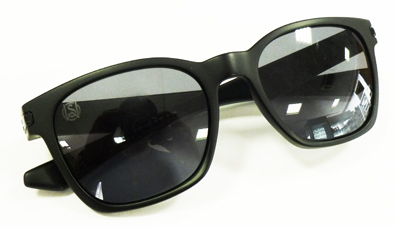 OAKLEY SHAUN WHITE(ショーン・ホワイト)シグネチャーモデルGRAGEROCK入荷!_c0003493_1026430.jpg
