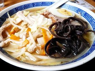 Three Point@西津田 (金沢野菜ラーメン)_f0080612_1839539.jpg
