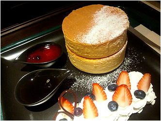 ホットケーキ食むる。_b0067302_225213.jpg